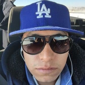 Meet your Posher, Luis